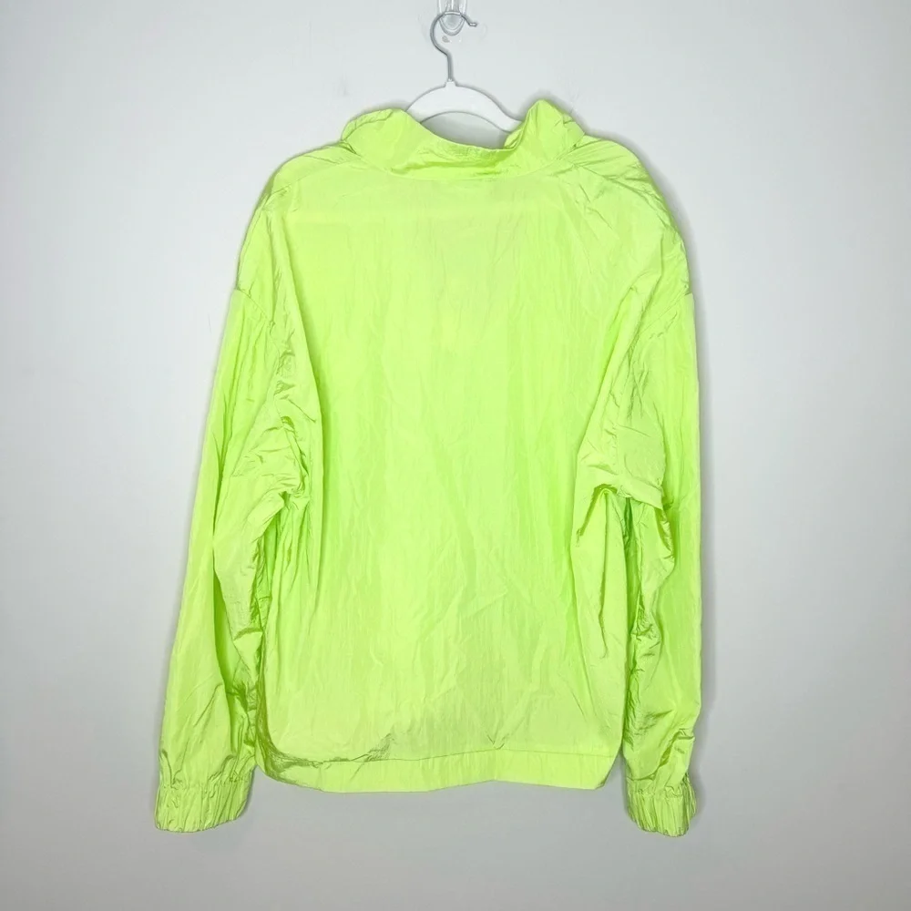 NWT ROYALTY Maluma Men's Half Zip Pullover Windbreaker Mojito Medium
